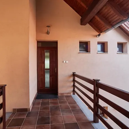 Lujza Apartment Godollo