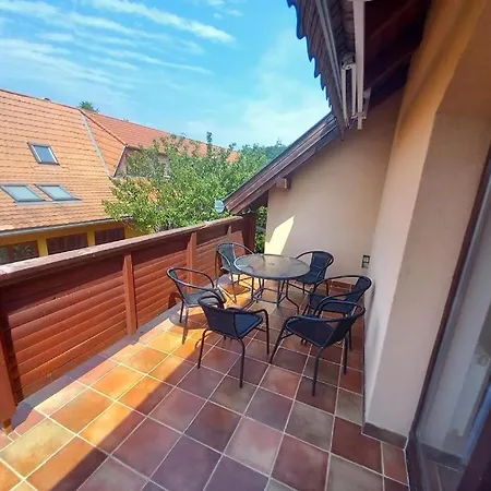 Lujza Apartman
